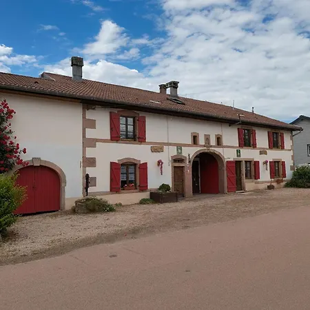 Σπίτι διακοπών Authentique Avec Terrasse Couverte, 16 Km De Gerardmer, 4 Chambres, Equipement Bebe, Wi-fi Inclus - Fr-1-589-231 Aumontzey