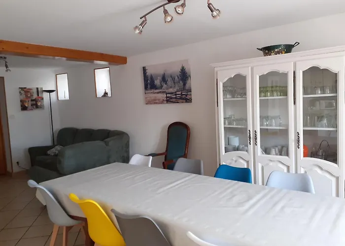 Prázdninový dům Authentique Avec Terrasse Couverte, 16 Km De Gerardmer, 4 Chambres, Equipement Bebe, Wi-fi Inclus - Fr-1-589-231 Aumontzey